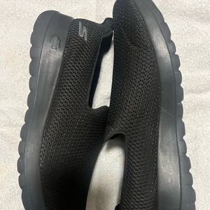 Sketchers GoWalk Women’s Slip On Shoes Size 10.5